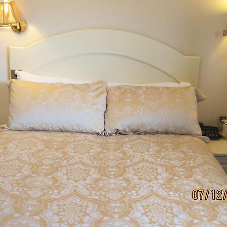 Hunters Lodge Guest House Southampton Buitenkant foto