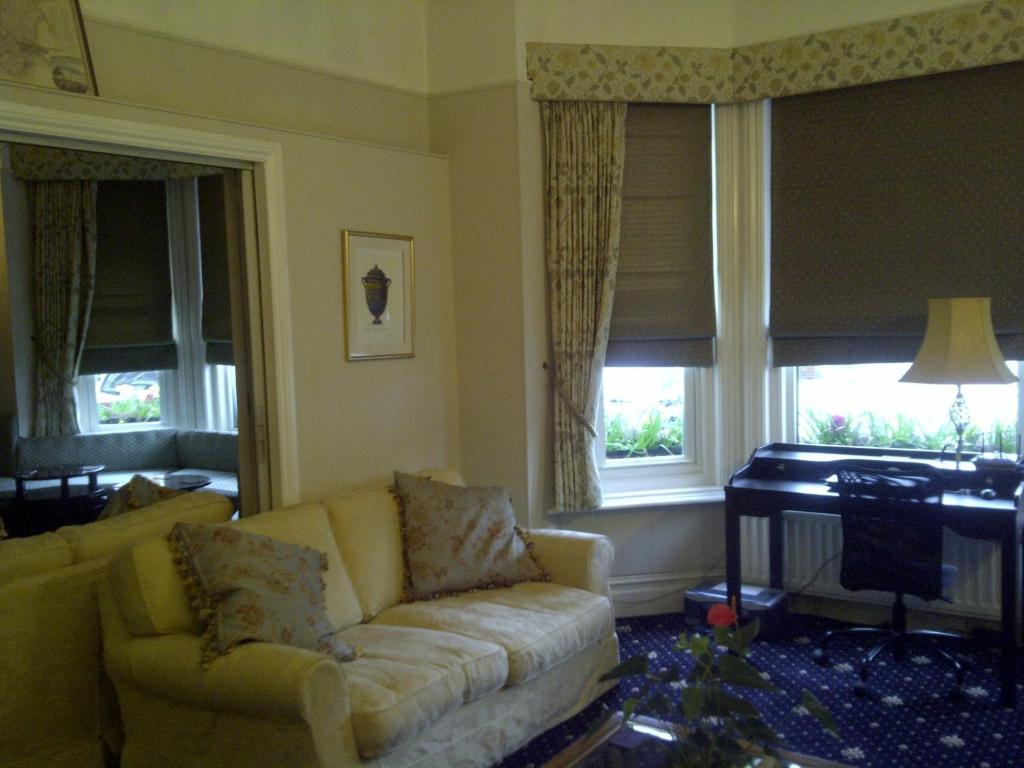 Hunters Lodge Guest House Southampton Buitenkant foto