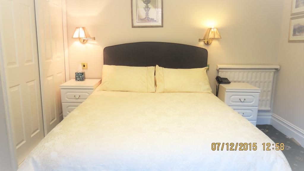 Hunters Lodge Guest House Southampton Buitenkant foto