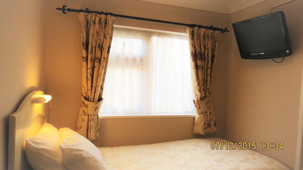 Hunters Lodge Guest House Southampton Buitenkant foto