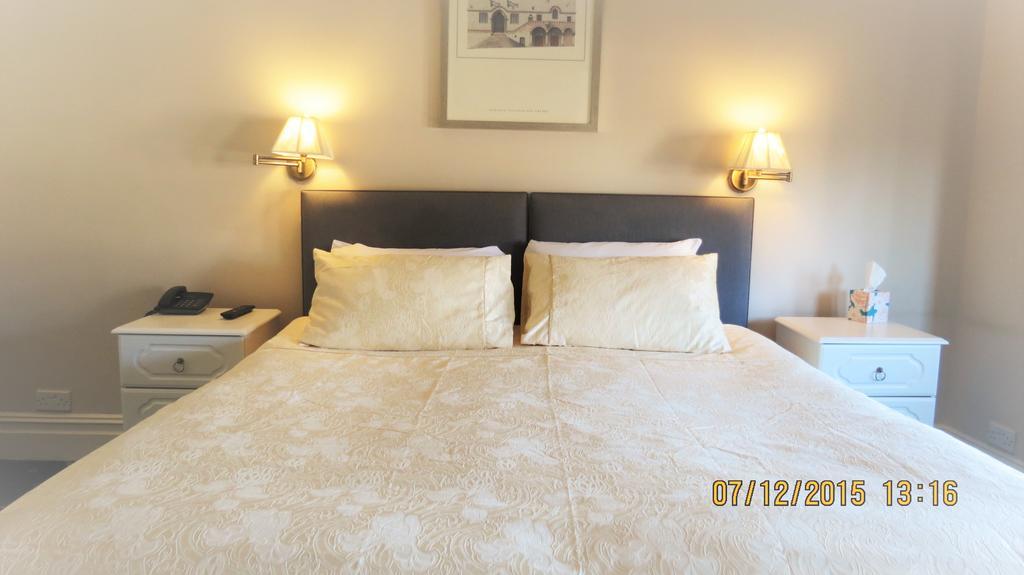 Hunters Lodge Guest House Southampton Buitenkant foto